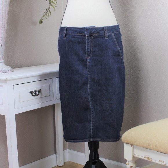 Old Navy Dresses & Skirts - ON Jean Skirt NWOT Old Navy Dresses & Skirts - ON Jean Skirt NWOT